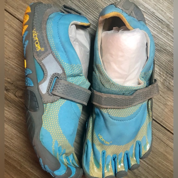 Vibram Fivefingers Bikila Running Shoes - Picture 4 of 8